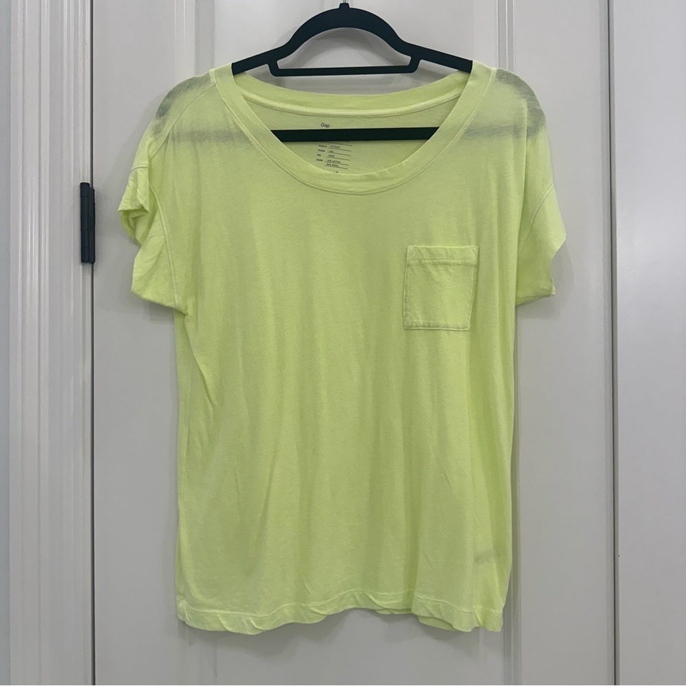 Gap pocket tshirt like new Lime Green cotton blend very soft petite XSmall